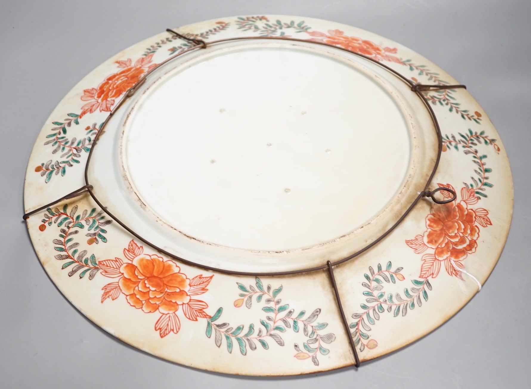 A Japanese Imari charger, Meiji period - 47.5cm wide